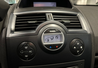 Подержанный автомобиль Renault Megane Sedan 2008 года (7 фото)