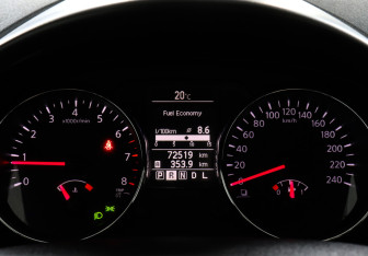 Подержанный автомобиль Nissan Qashqai 2012 года (11 фото)