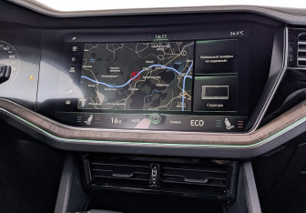 Подержанный автомобиль Volkswagen Touareg 2019 года (17 фото)