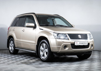 Подержанный автомобиль Suzuki Grand Vitara 2010 года (3 фото)