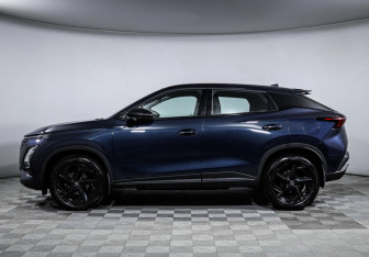 Подержанный автомобиль Omoda C5 2023 года (8 фото)