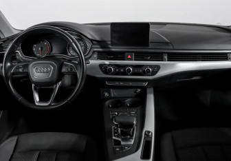 Подержанный автомобиль Audi A4 Sedan 2015 года (12 фото)