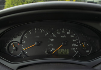 Подержанный автомобиль Ford Focus Hatchback 2003 года (11 фото)