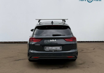 Подержанный автомобиль Kia Ceed Wagon 2021 года (7 фото)