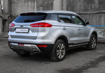 Подержанный автомобиль Geely Atlas 2020 года (4 фото)