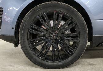 Подержанный автомобиль Land Rover Range Rover 2018 года (38 фото)