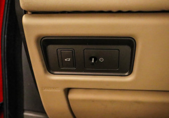 Подержанный автомобиль Land Rover Range Rover Evoque 2017 года (11 фото)