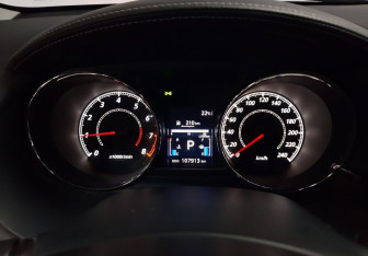 Подержанный автомобиль Citroen C-Crosser 2011 года (14 фото)