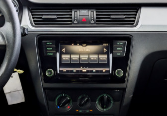 Подержанный автомобиль Skoda Rapid Liftback 2019 года (15 фото)