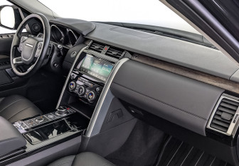 Подержанный автомобиль Land Rover Discovery 2017 года (13 фото)