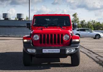 Подержанный автомобиль Jeep Wrangler 2018 года (4 фото)