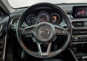 Подержанный автомобиль Mazda 6 Sedan 2016 года (22 фото)