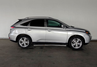 Подержанный автомобиль Lexus RX 2010 года (8 фото)