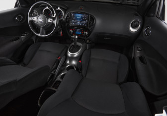 Подержанный автомобиль Nissan Juke 2013 года (10 фото)