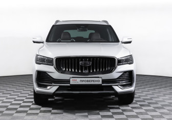 Подержанный автомобиль Geely Monjaro 2024 года (2 фото)