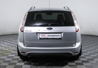 Подержанный автомобиль Ford Focus Wagon 2008 года (4 фото)