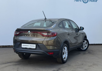 Подержанный автомобиль Renault Arkana 2019 года (5 фото)