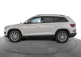 Подержанный автомобиль Skoda Kodiaq 2022 года (8 фото)