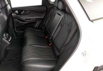 Подержанный автомобиль Exeed RX 2023 года (18 фото)