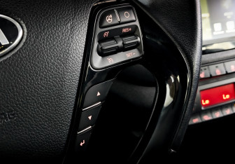 Подержанный автомобиль Kia Ceed Hatchback 2018 года (28 фото)