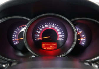 Подержанный автомобиль Kia Sorento 2009 года (17 фото)