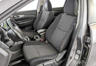 Подержанный автомобиль Nissan X-Trail 2018 года (20 фото)