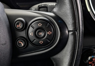 Подержанный автомобиль MINI Clubman Wagon 2020 года (28 фото)