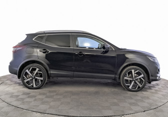 Подержанный автомобиль Nissan Qashqai 2021 года (4 фото)