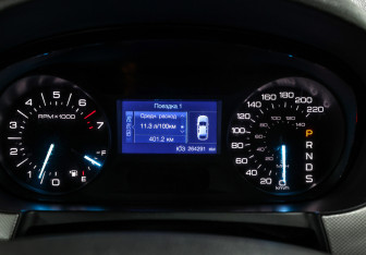 Подержанный автомобиль Ford Edge 2014 года (13 фото)