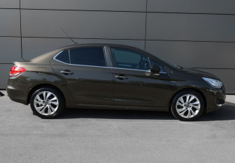 Подержанный автомобиль Citroen C4 Sedan 2014 года (4 фото)