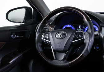 Подержанный автомобиль Toyota Camry Sedan 2017 года (13 фото)