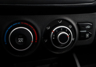 Подержанный автомобиль Kia Rio Sedan 2014 года (14 фото)