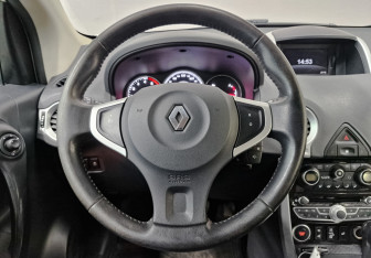 Подержанный автомобиль Renault Koleos 2013 года (22 фото)