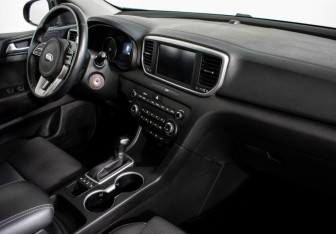 Подержанный автомобиль Kia Sportage 2021 года (10 фото)