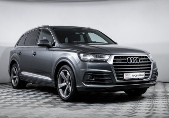 Подержанный автомобиль Audi Q7 2015 года (3 фото)