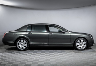 Подержанный автомобиль Bentley Continental Flying Spur 2006 года (4 фото)