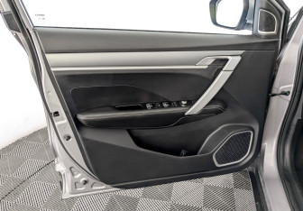 Подержанный автомобиль Geely Coolray 2023 года (18 фото)