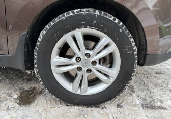 Подержанный автомобиль Hyundai ix35 2013 года (13 фото)