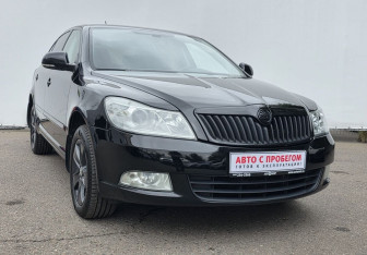 Подержанный автомобиль Skoda Octavia Liftback 2013 года (3 фото)