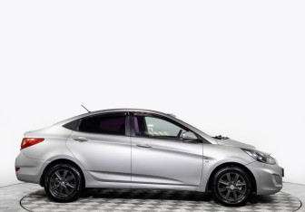 Подержанный автомобиль Hyundai Solaris Sedan 2011 года (3 фото)