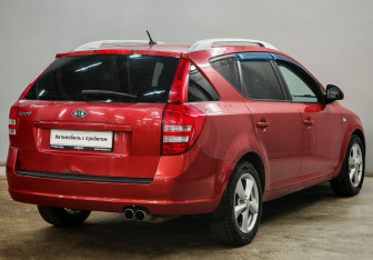 Подержанный автомобиль Kia Ceed Wagon 2008 года (5 фото)