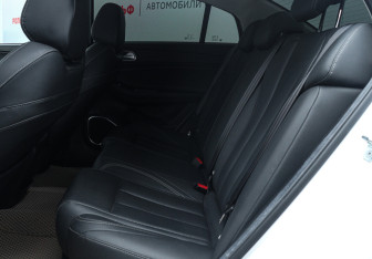 Подержанный автомобиль Omoda S5 2024 года (9 фото)