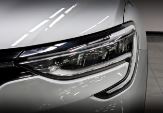 Подержанный автомобиль Renault Arkana 2021 года (17 фото)