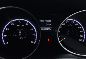 Подержанный автомобиль Hyundai ix35 2012 года (9 фото)