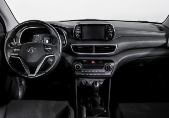 Подержанный автомобиль Hyundai Tucson 2018 года (12 фото)