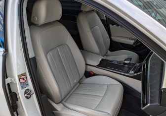 Подержанный автомобиль Audi A6 Sedan 2019 года (24 фото)