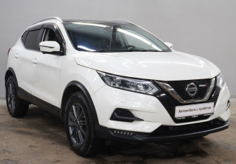 Подержанный автомобиль Nissan Qashqai 2020 года (3 фото)