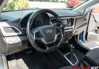 Подержанный автомобиль Hyundai Solaris Sedan 2017 года (14 фото)