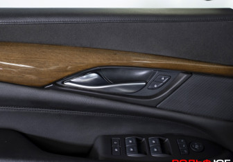 Подержанный автомобиль Cadillac Escalade Suv 2015 года (17 фото)