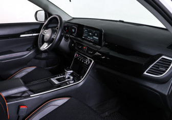 Подержанный автомобиль Kia Seltos 2025 года (11 фото)